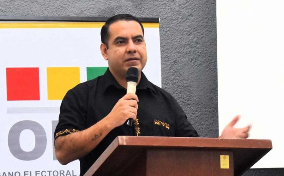 Vocal Vargas denuncia ‘sabotaje al proceso electoral’ por las acciones legales y grupos movilizados