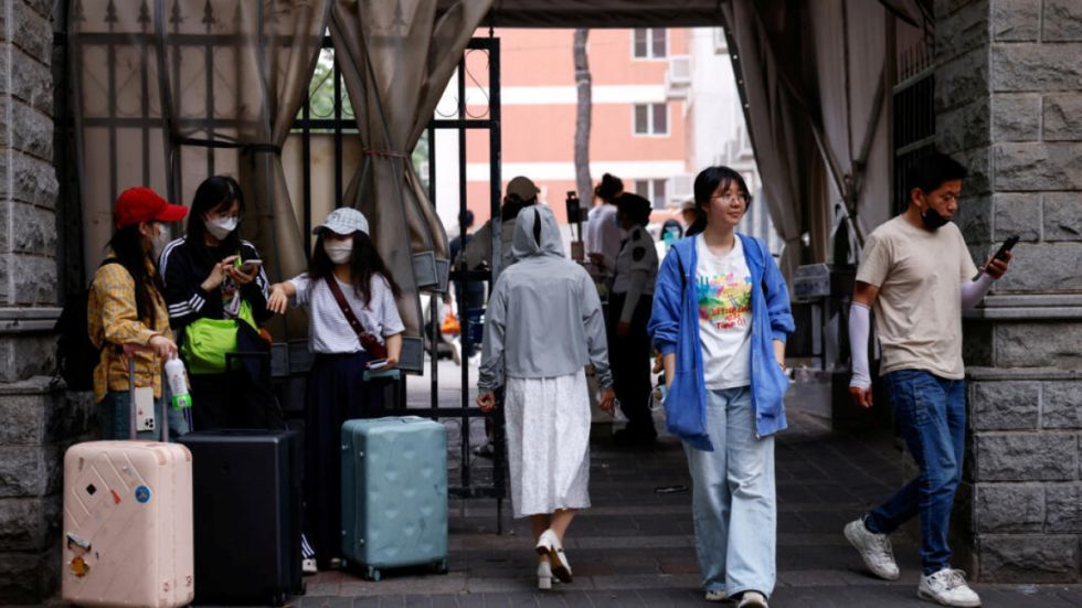 Estudiar en EEUU, sueño truncado para cientos de jóvenes chinos