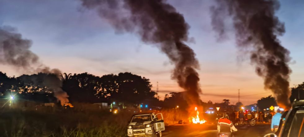 Este jueves arranca con 24 bloqueos en el país, más de la mitad están en Cochabamba