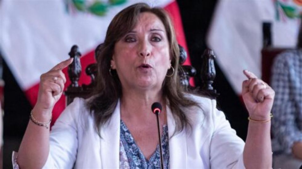 Boluarte sufre dos reveses en menos de 24 horas