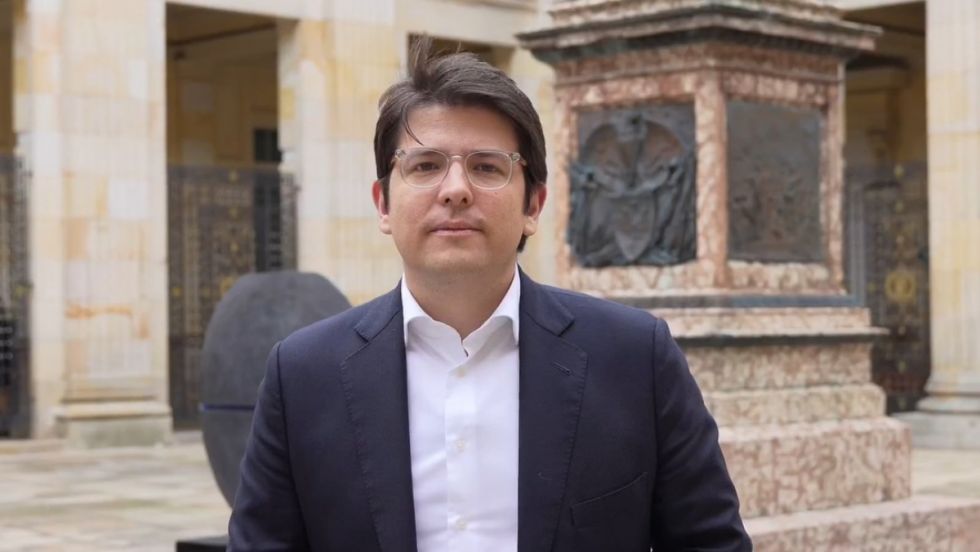 Colombia: Atentan contra Miguel Uribe