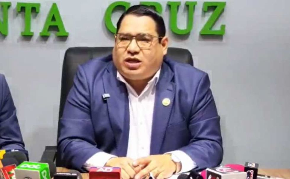 Fiscalía admite denuncia del Gobierno contra Evo y abre investigación penal