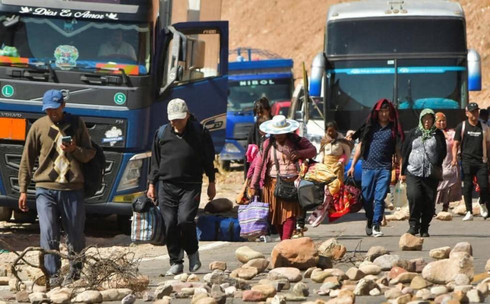 Cochabamba continúa aislada por bloqueos; suman 27 puntos en el país