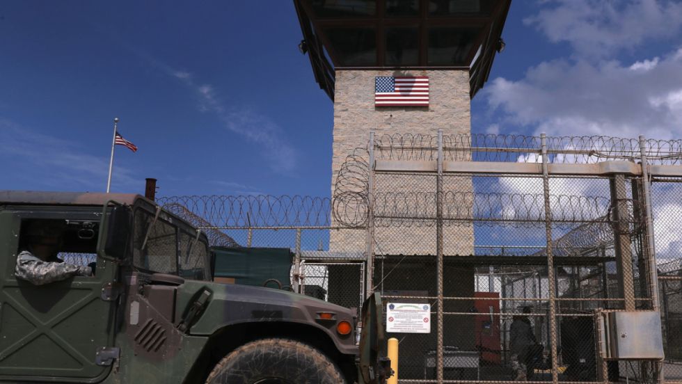 Trump busca enviar a Guantánamo a migrantes
