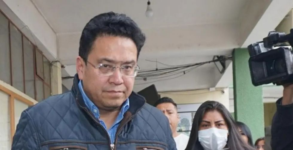 Tras ser aprehendido, el exministro Siles pasará la noche en celdas policiales a la espera de su audiencia cautelar por el caso consorcio