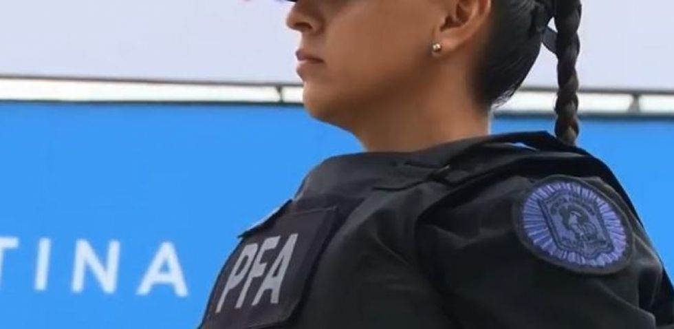 Milei reforma a la Policía Federal y habilita detenciones e inspecciones sin orden judicial