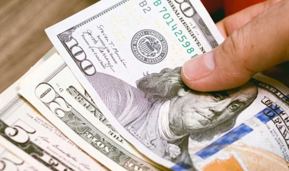 Caneb: actual gobierno no moverá el tema del dólar