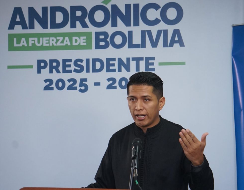 Andrónico presenta su plan de gobierno con 10 compromisos para el futuro de Bolivia