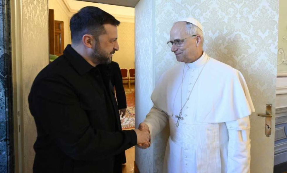 El Papa León XIV recibe a Zelenski y ofrece el Vaticano para las negociaciones con Rusia