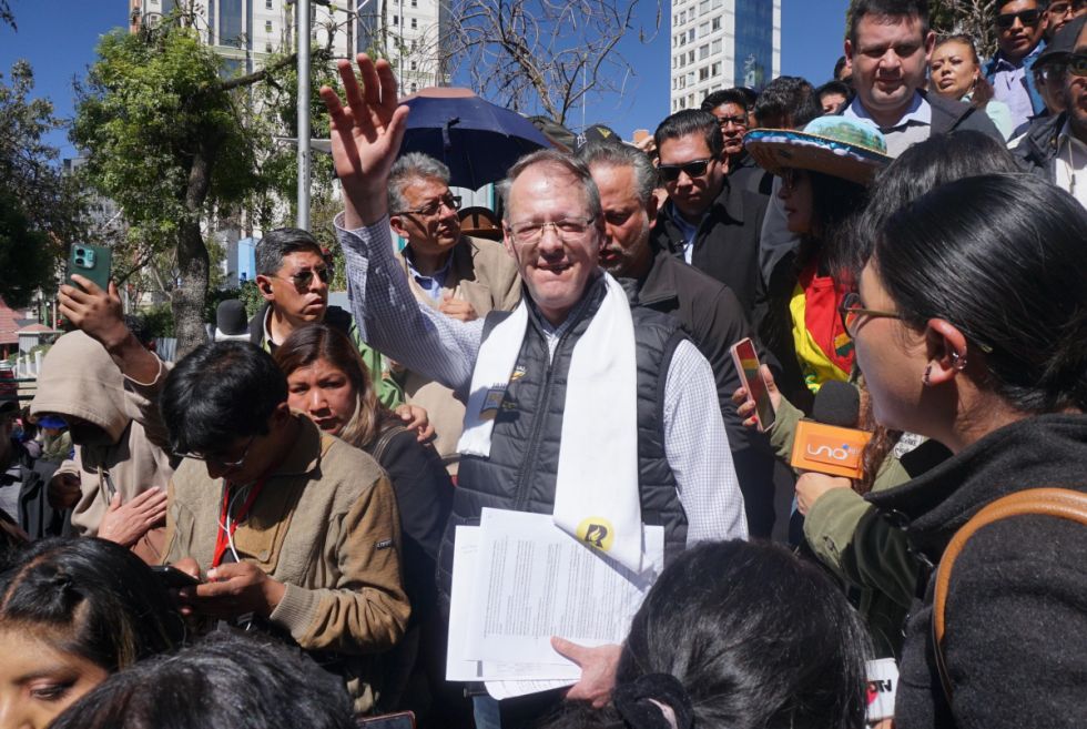 Dunn denuncia persecución política tras quedar fuera de las elecciones 2025