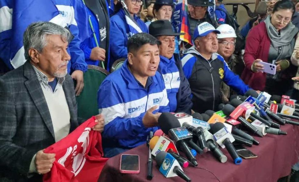 ¿El MAS desahuciado?, la convocatoria al bloque de izquierda no tuvo respuestas 