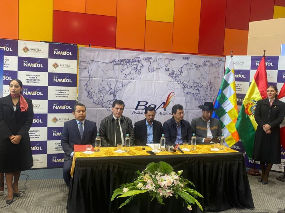 Boliviana de Aviación inaugura ruta a Cuzco