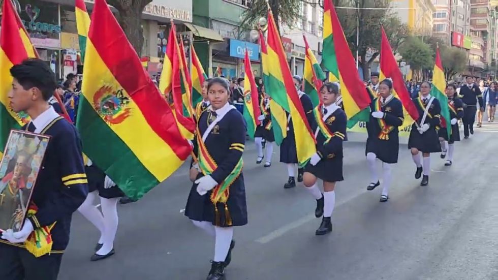 Bicentenario: Gobierno declara doble feriado nacional el 6 y 7 de agosto