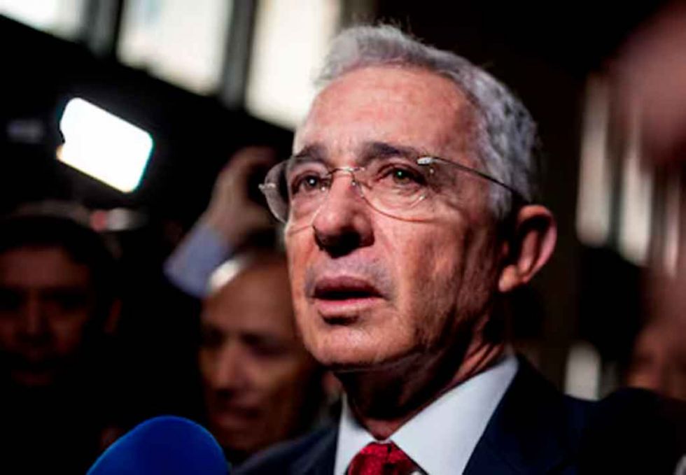 Testimonios vinculan a Uribe a paramilitares