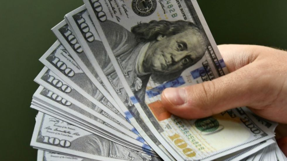 BCB hará esfuerzos para mantener la baja del dólar