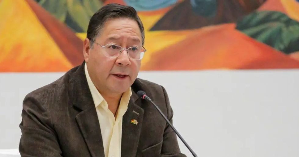 Arce anuncia que asumirá defensa ante la denuncia por abandono de paternidad