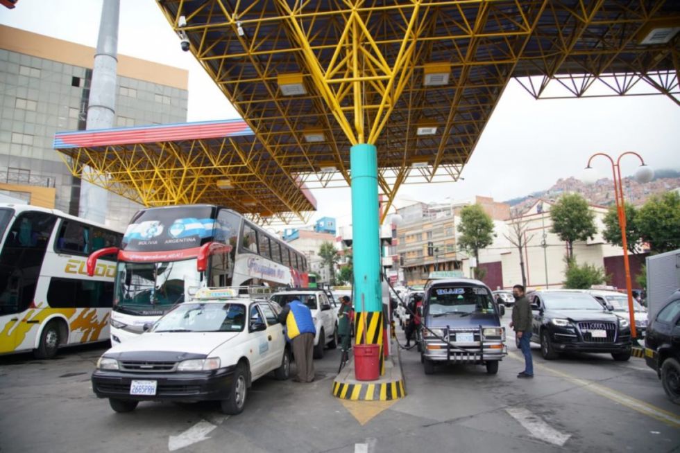 Gobierno garantiza abastecimiento de combustibles