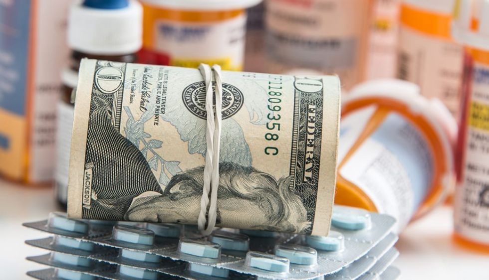Asprofar: caída del dólar no incide en precios de fármacos importados