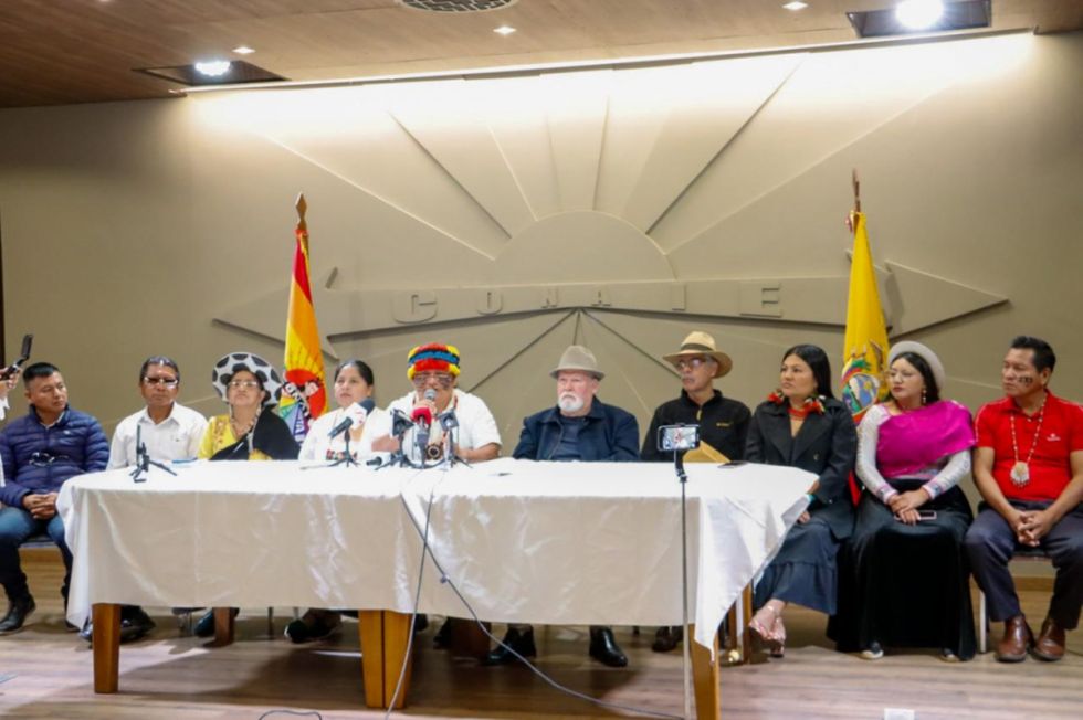 Indígenas se oponen a consulta popular de Noboa