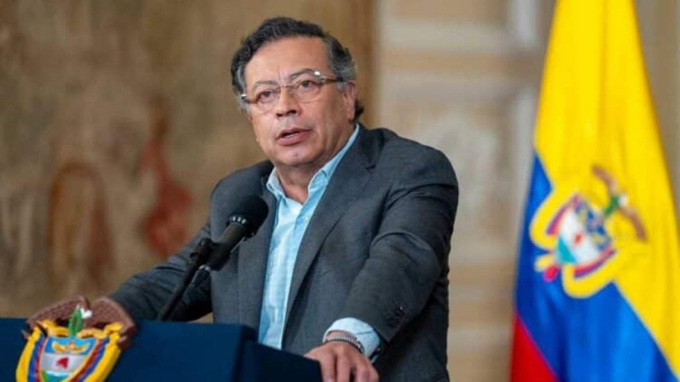 Petro: "EEUU quiere un presidente títere"