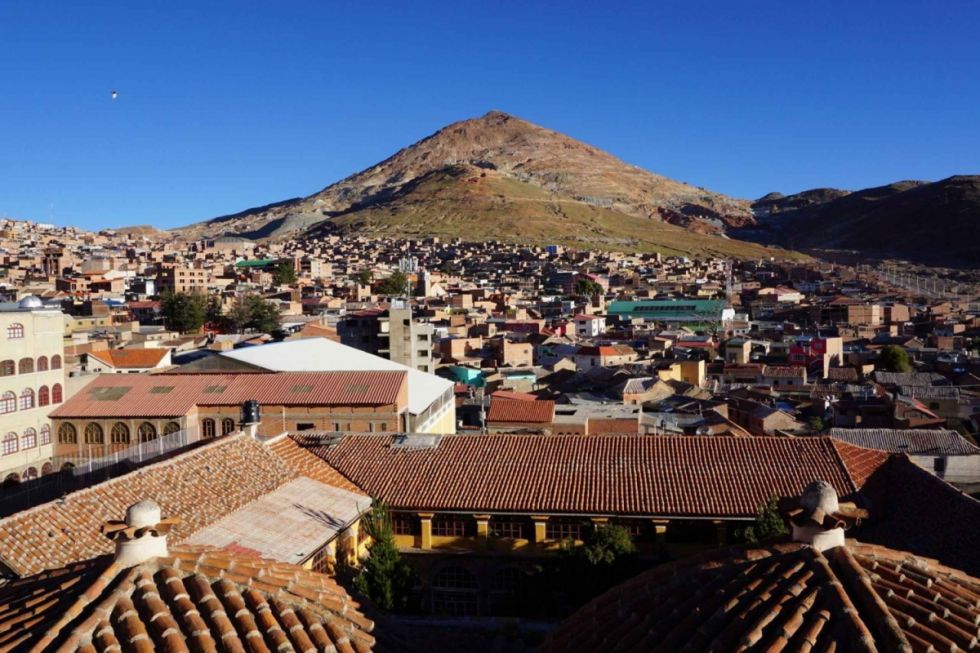 Ordenan congelar cuentas del Ministro de Minería y autoridades de Comibol por no cuidar el Cerro Rico