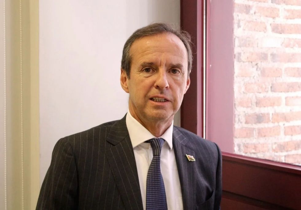 Tuto Quiroga intensifica campaña en Santa Cruz