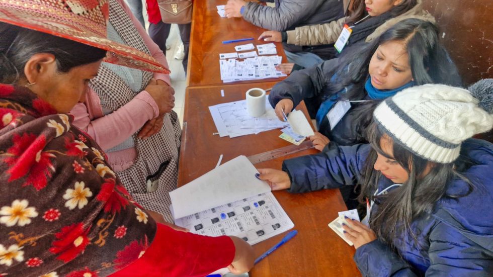 El TSE alista ley para regular las subnacionales