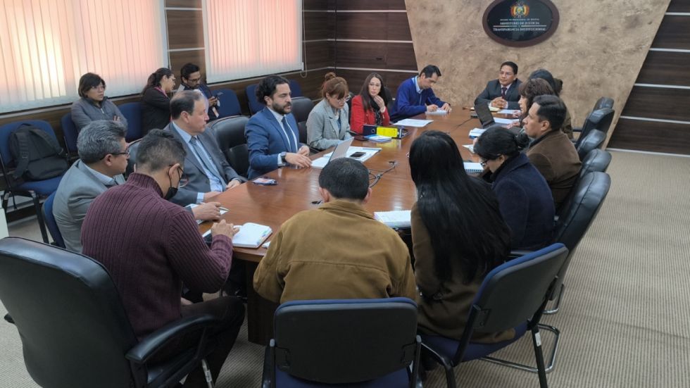 Gobierno actualizará precios referenciales de medicamentos