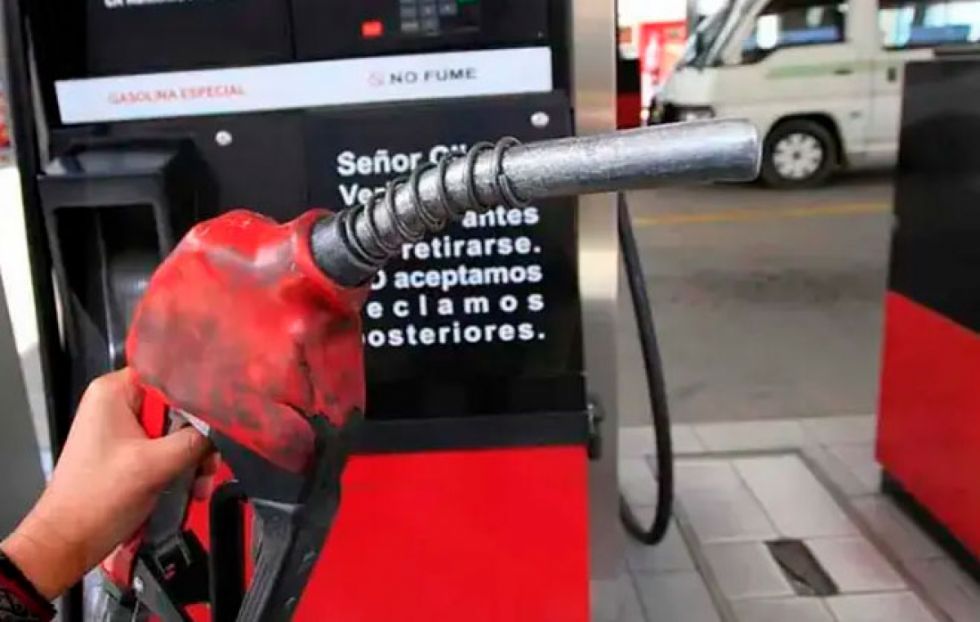 Combustible: Surtidores de Santa Cruz en emergencia