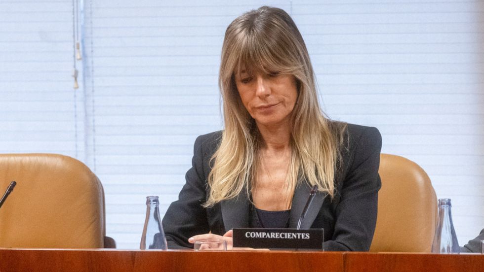 Piden archivar causa contra la mujer de Sánchez