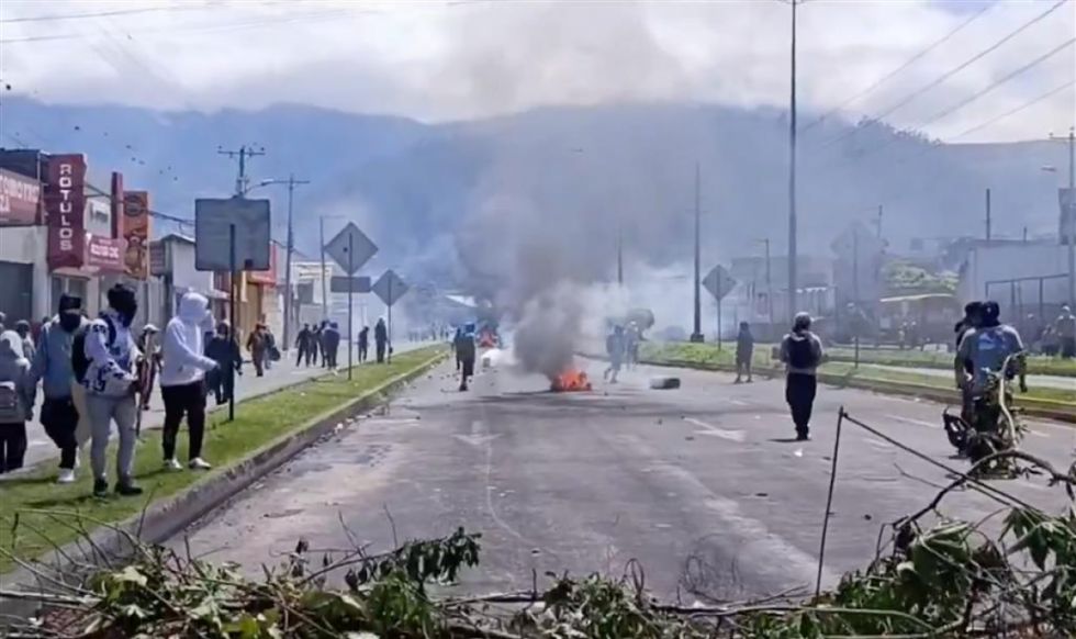 Heridos durante protestas en Otavalo, Ecuador