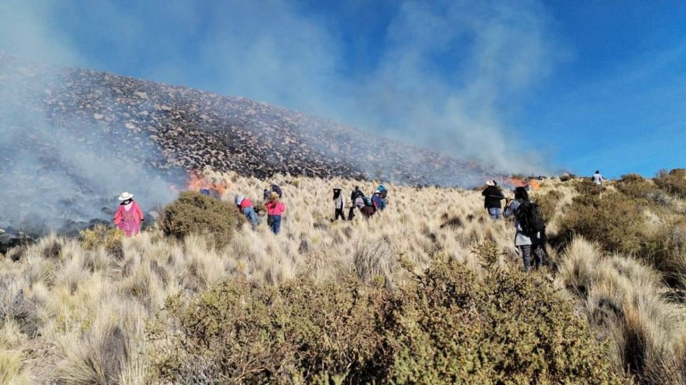 Incendio en faldas del Tunupa deja 125 familias afectadas