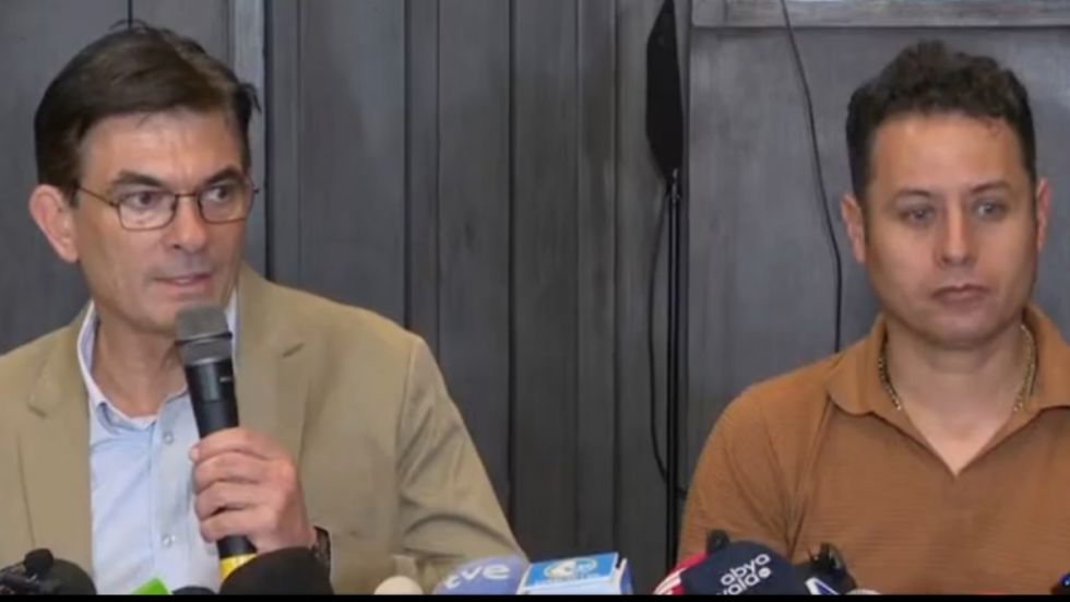 Paz y Lara inician transición del poder y confirman gabinete establecido