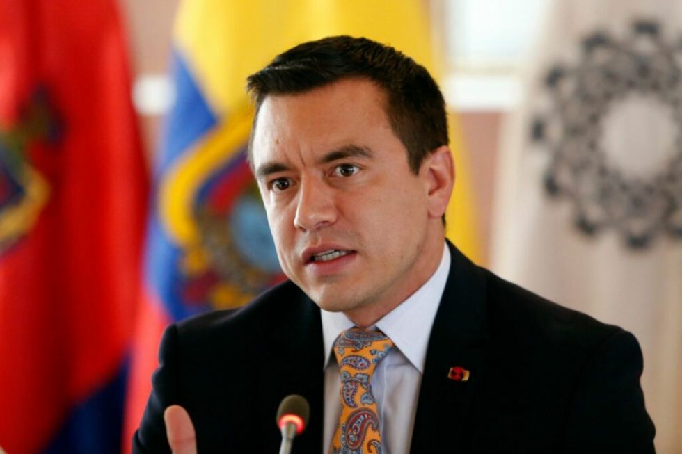 Noboa anuncia rebaja temporal del diésel en Ecuador