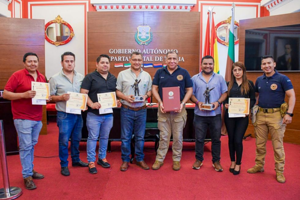 Destacan a la Gobernación por su apoyo en el control de incendios 