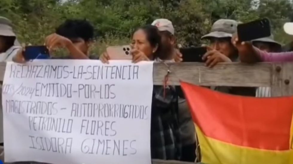 Interculturales se niegan a  desalojar el territorio indígena