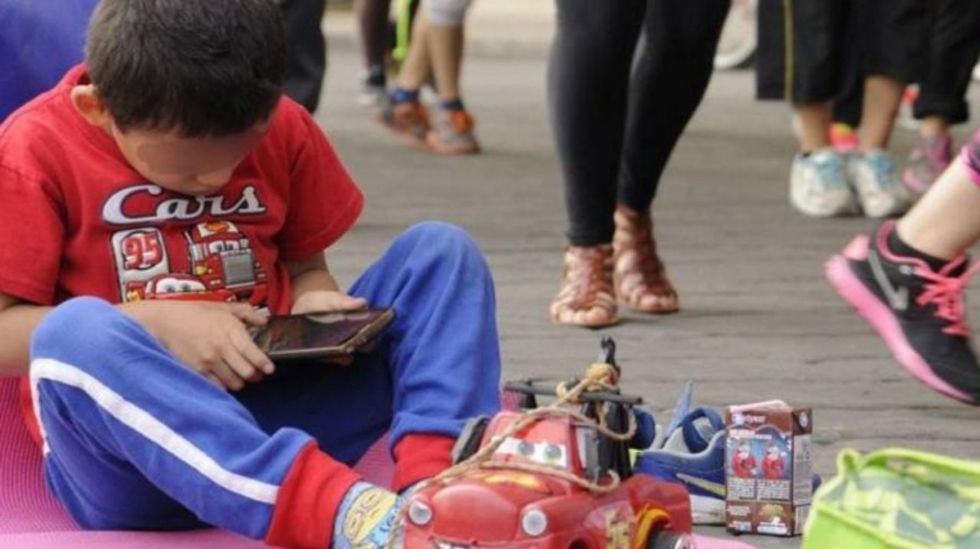 Bolivia: Niños usan internet desde los 6 años y el 44% llega a contactar con desconocidos