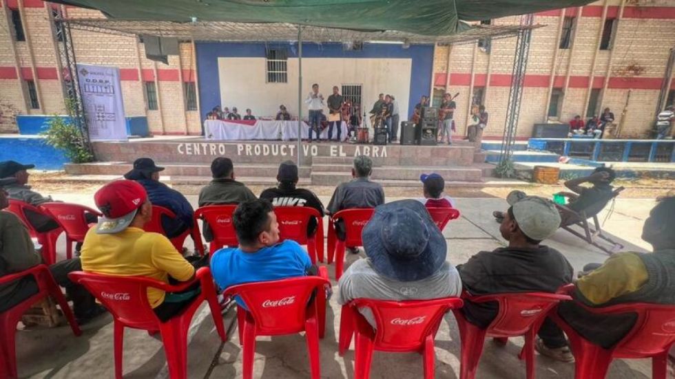 Socializan decreto de indulto para reos