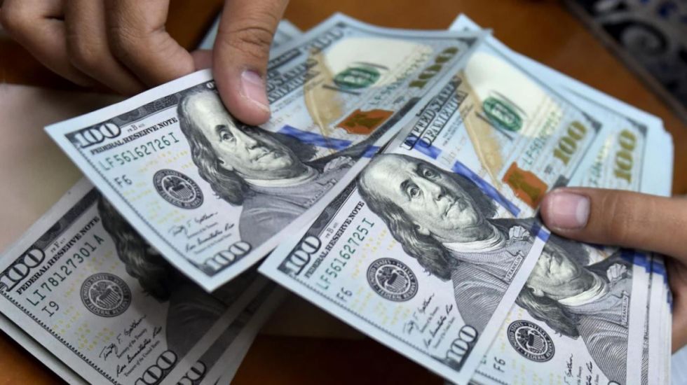 El dólar digital en Bolivia inicia el viernes con leve retroceso: cotiza por debajo de Bs 12