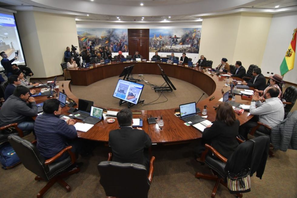 En el último gabinete, ministros presentan su renuncia y se disponen a acompañar a Arce en sus últimas horas de gestión