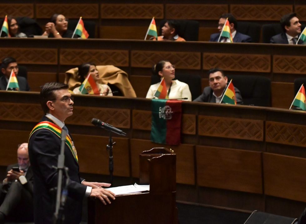 Analistas destacan el optimismo  de Rodrigo Paz en medio del caos