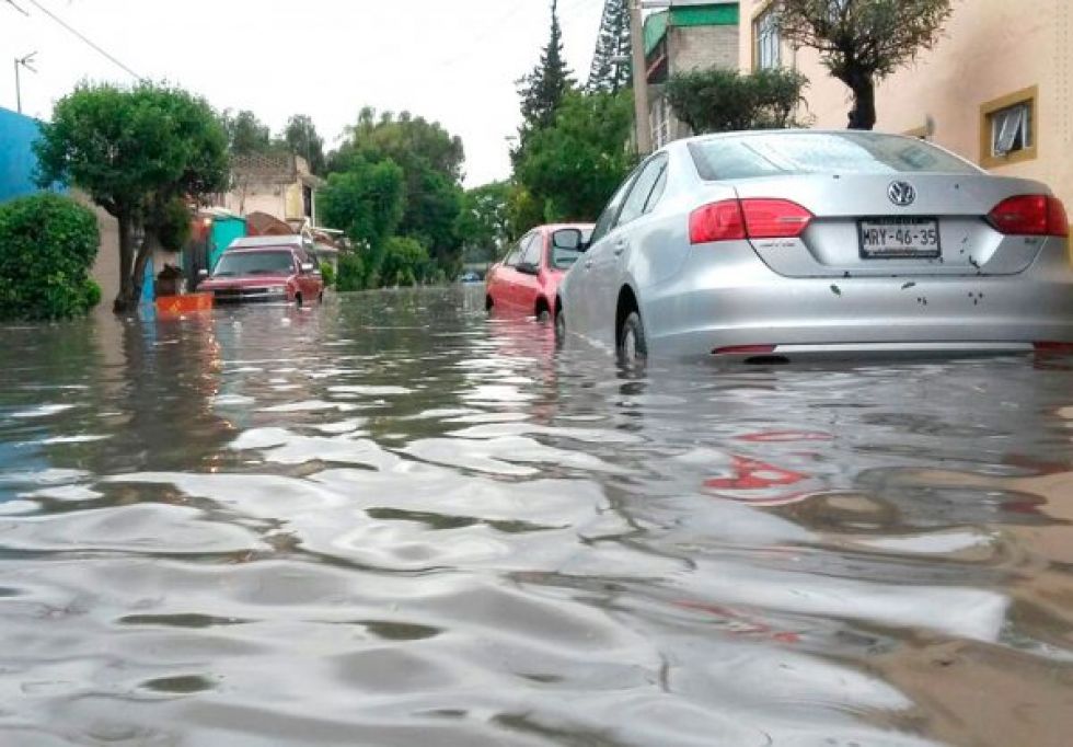 Activan la alerta naranja por intensas lluvias en 6 departamentos 