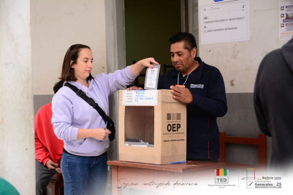 TSE perfila para el 22 de marzo las elecciones subnacionales y la impresión de más de 500 tipos de papeletas
