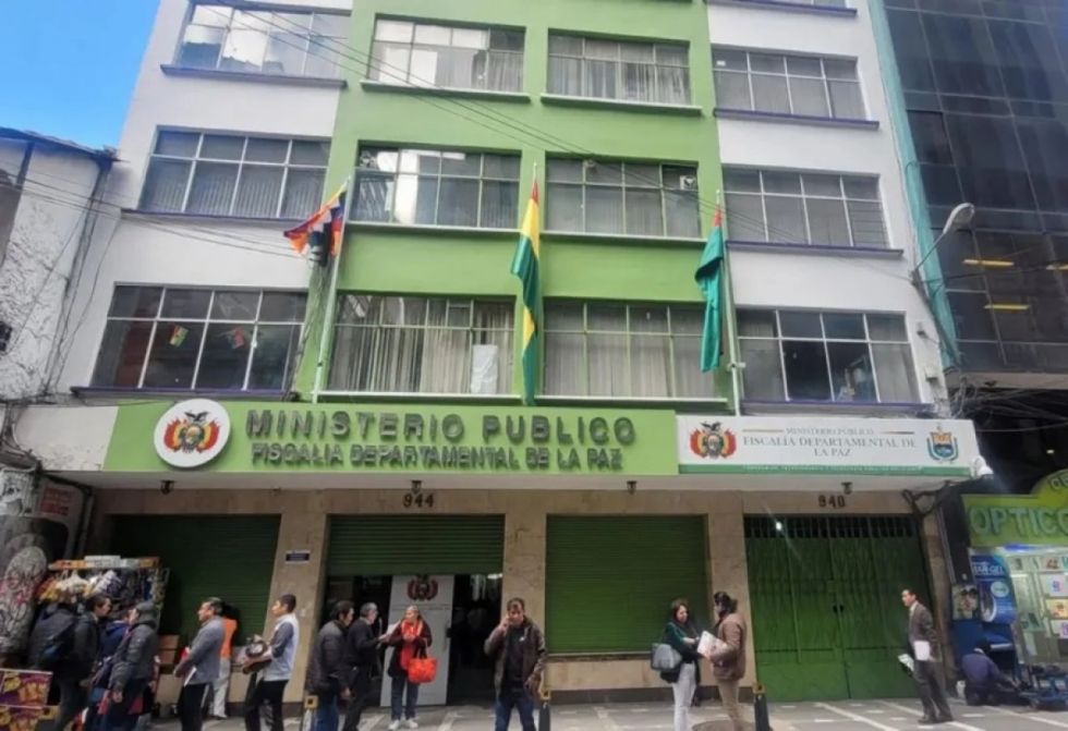 Fiscalía abre investigación contra exdiputada Patty
