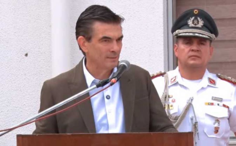 Paz anuncia ‘romper el centralismo’ y promueve la reforma del 50/50