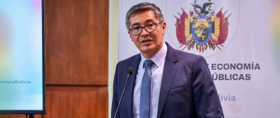 Ministro de Economía asegura que el pago de pensiones está garantizado