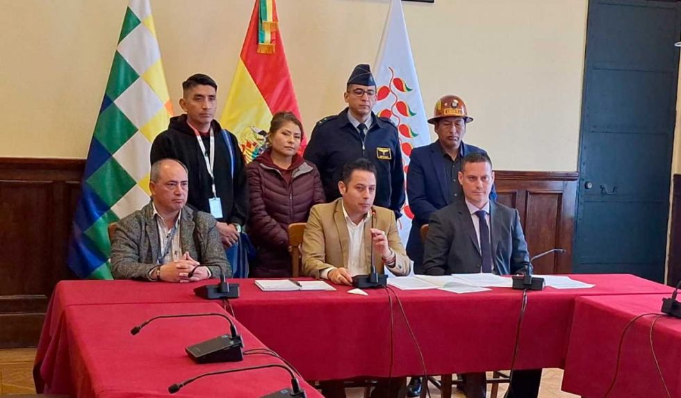 Lara y jefes de bancada acuerdan prioridades para la ALP y pedir información sobre créditos