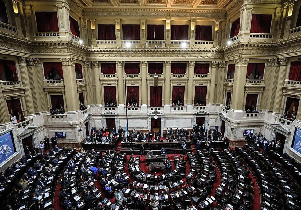 Javier Milei envía al Congreso su reforma laboral regresiva