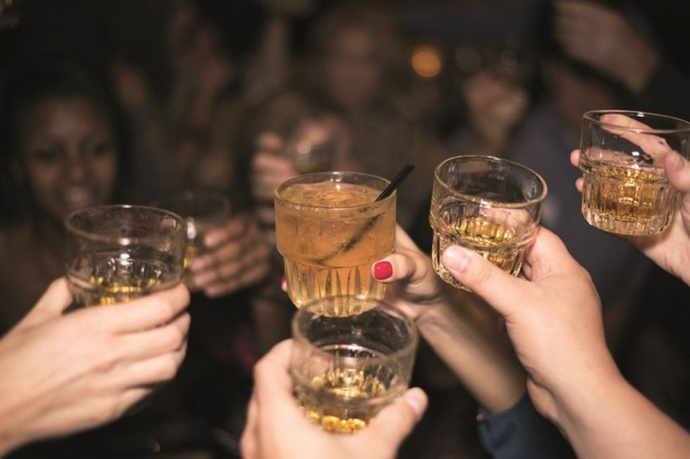 Policía retiene a 10 menores por beber en una discoteca