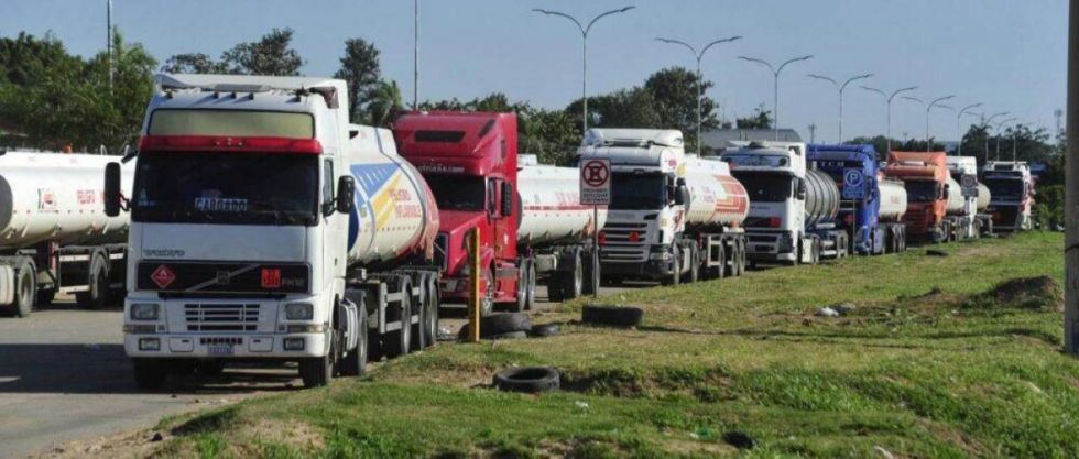 Ejecutivo del transporte pide postergar debate sobre la subvención al combustible